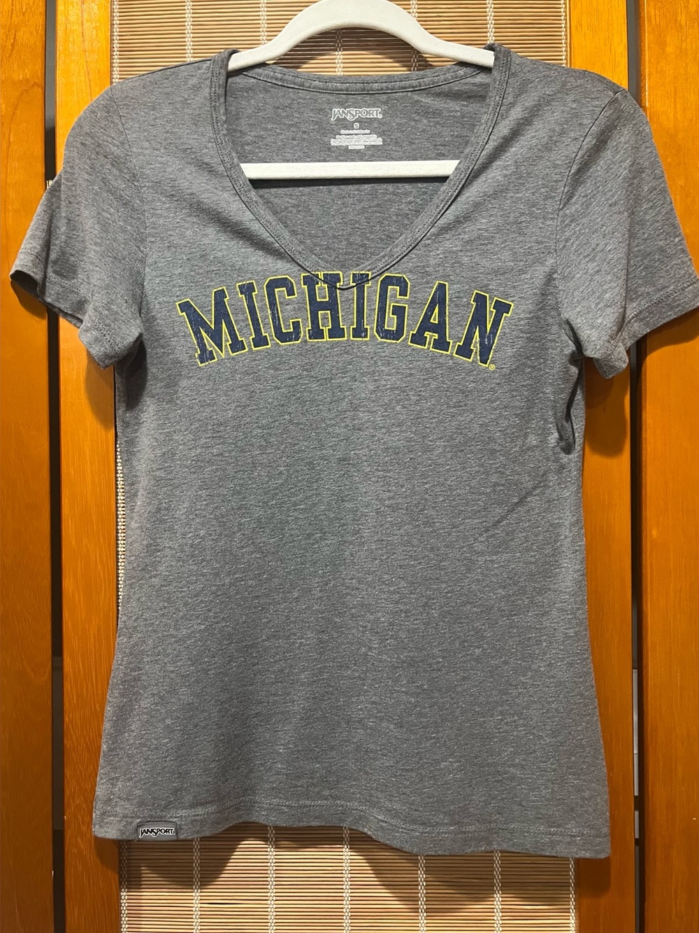 Jansport gray Michigan logo tee, size S